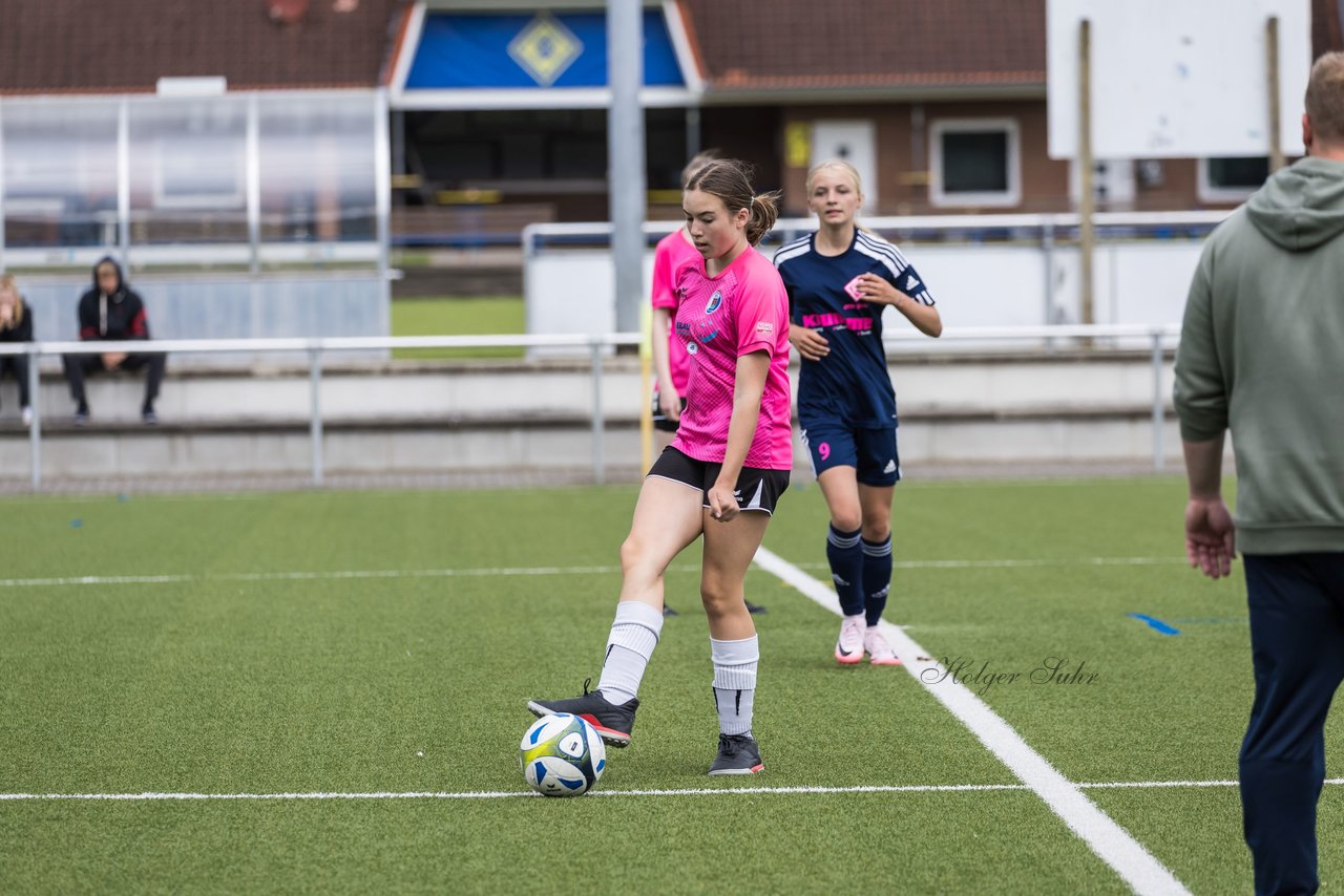 Bild 71 - wCJ Osterroenfelder TSV - VfL Pinneberg : Ergebnis: 0:15